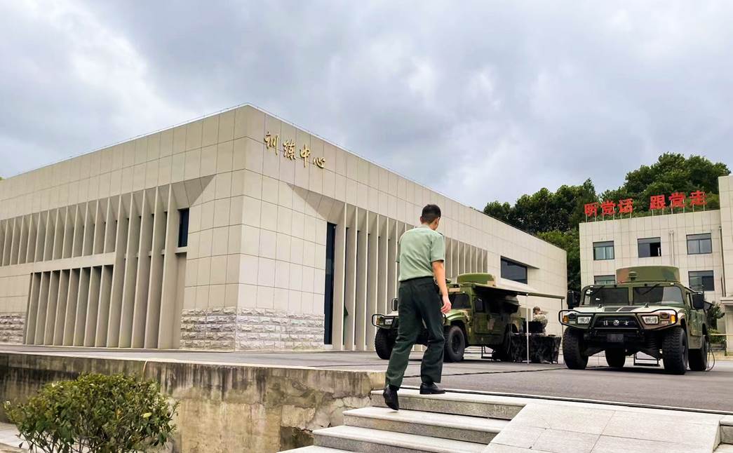 凈松直膨空調機組運用某部隊訓練中心