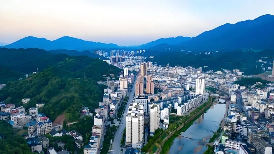 凈松一體式糧倉空調助力張家界桑植建設綠色糧倉